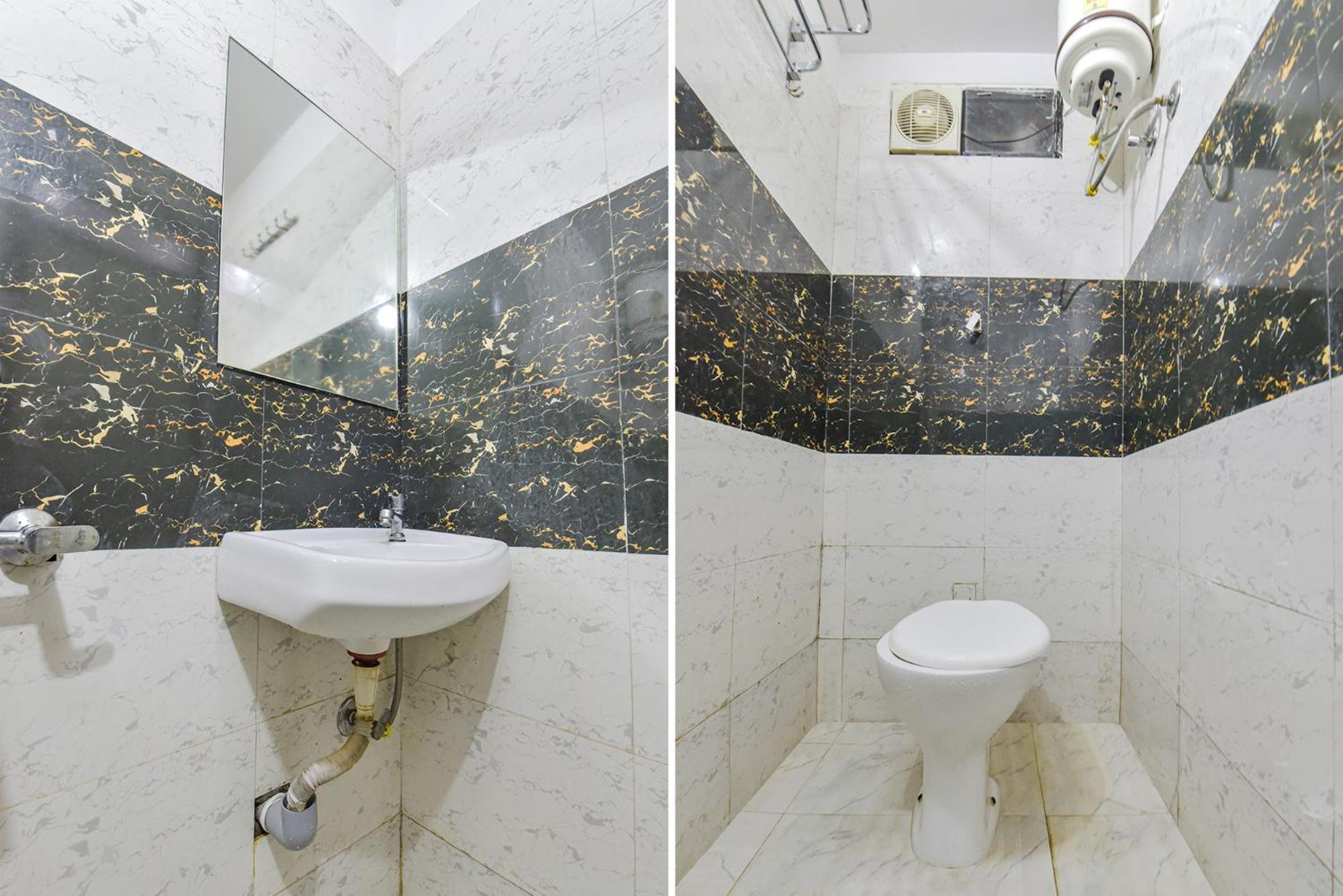 Fabexpress Devani Palace Ujjain Esterno foto