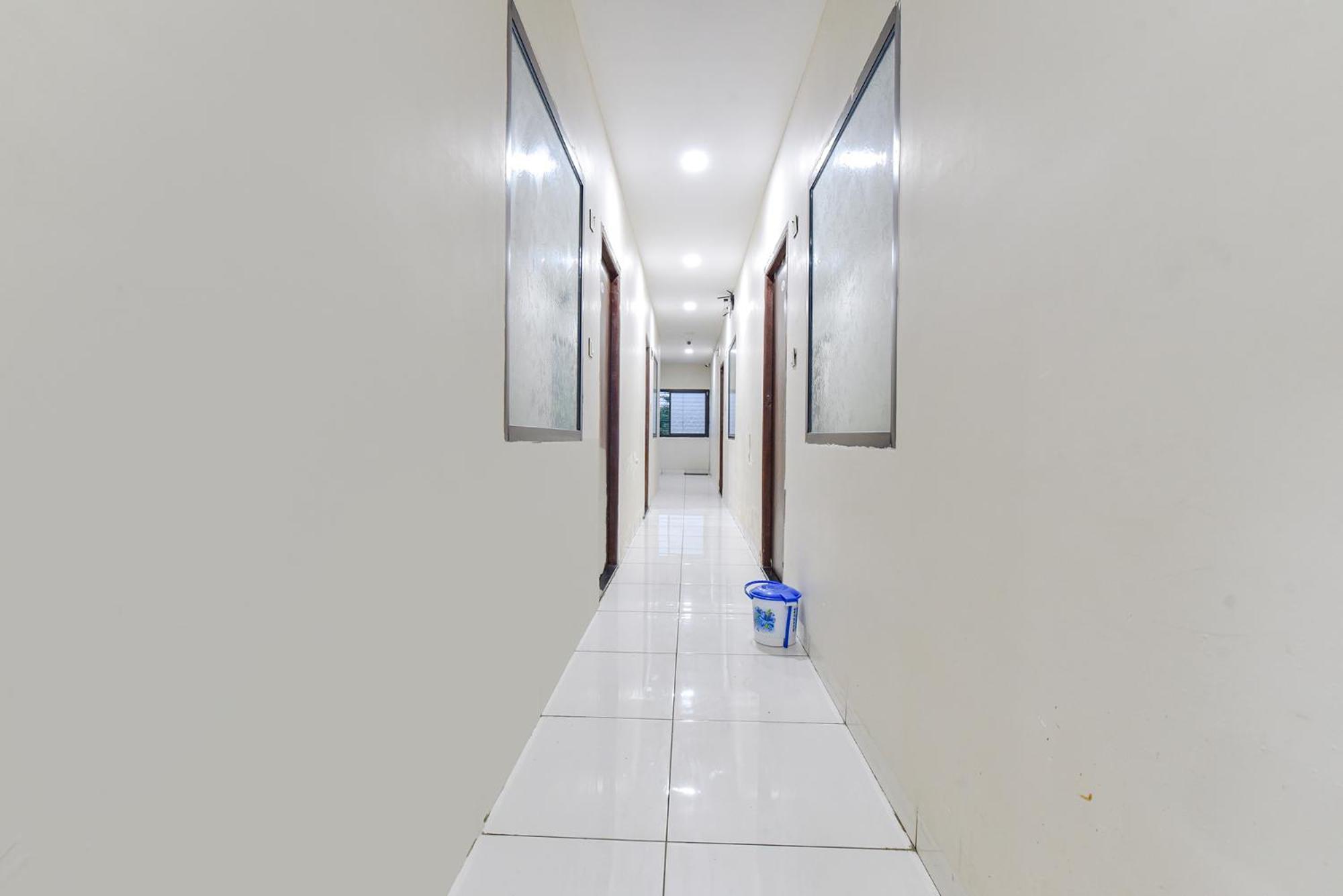 Fabexpress Devani Palace Ujjain Esterno foto
